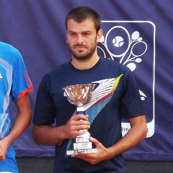 'Pasiunea pentru ceea ce fac ii deosebeste pe cei care fac treaba buna de cei care muncesc doar din nevoie' - Alexandru Carpen, jucator profesionist de tenis